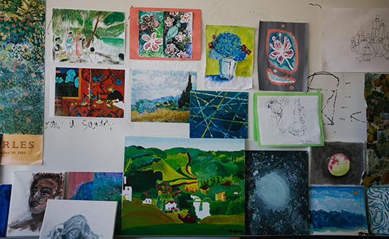 https://www.barnstableacademy.com/app/uploads/2019/06/ArtPortfolio.jpg